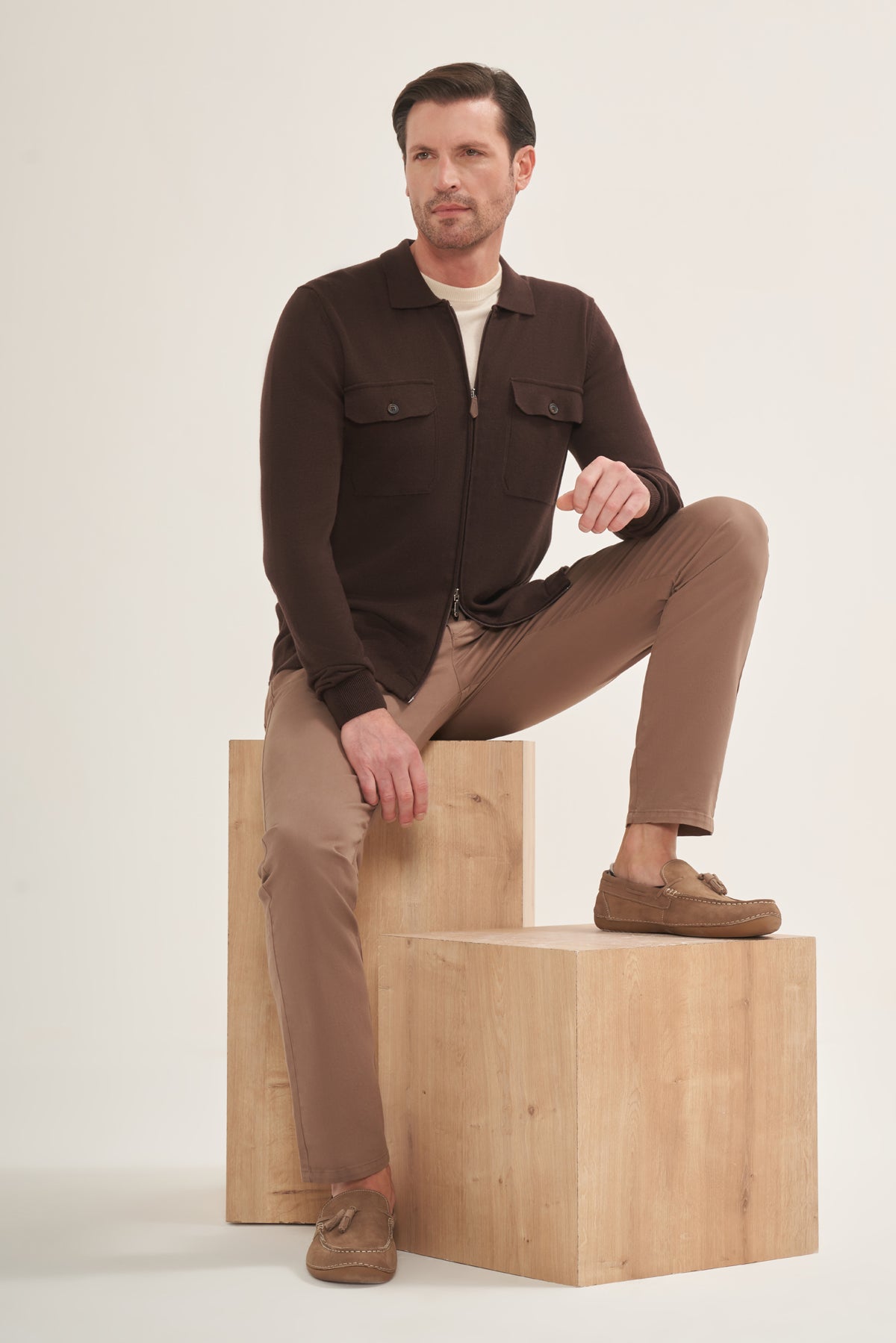 Lightweight knit Zip-Up Overshirt