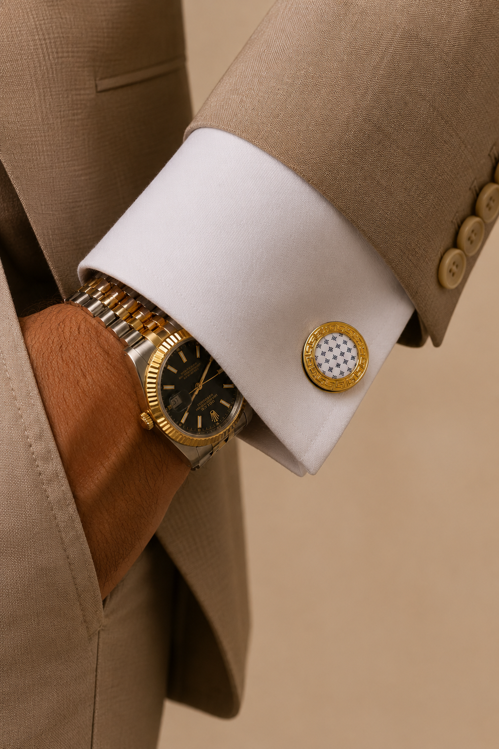 SASA MILANO Signature Cufflinks Golden & White