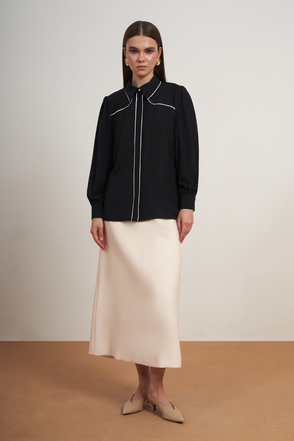 Contrast Piping Blouse