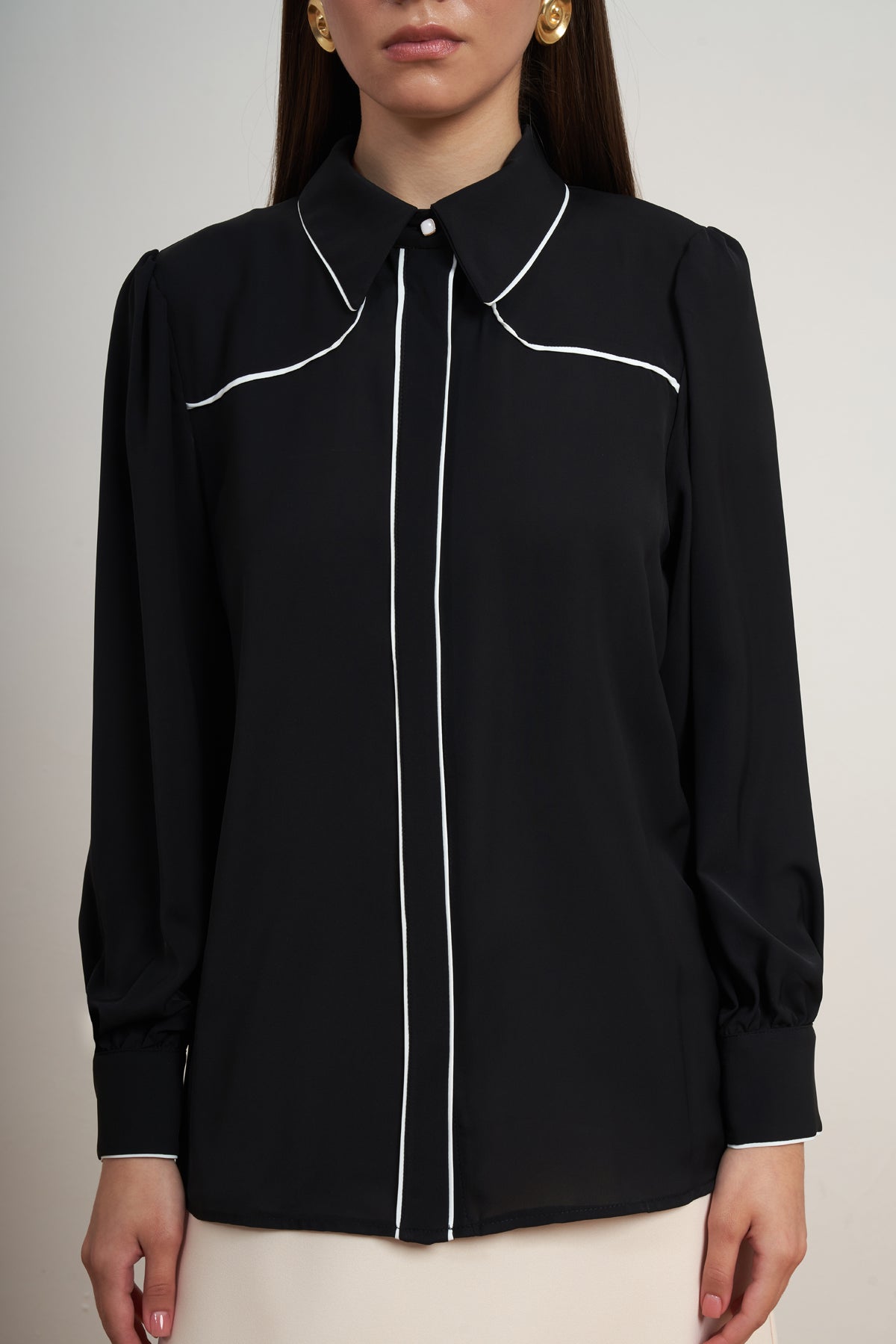 Contrast Piping Blouse