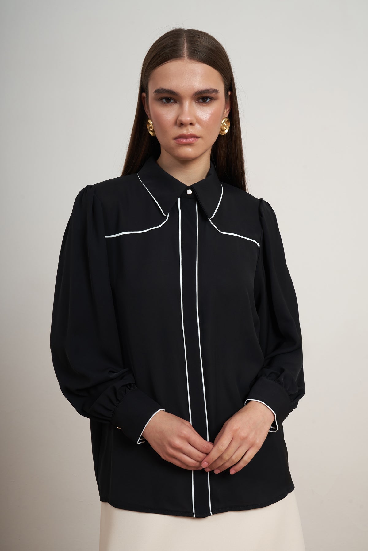 Contrast Piping Blouse