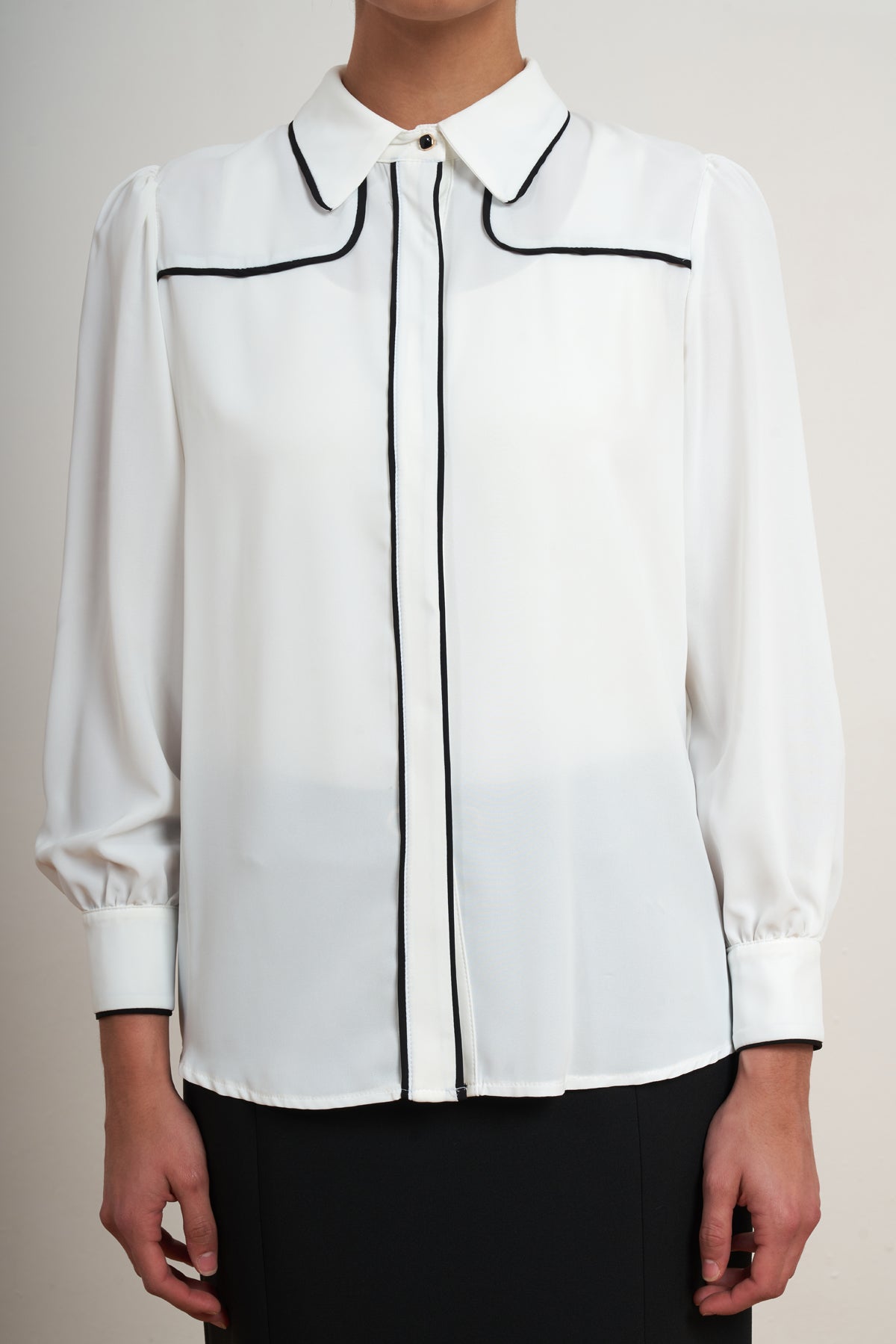 Contrast Piping Blouse